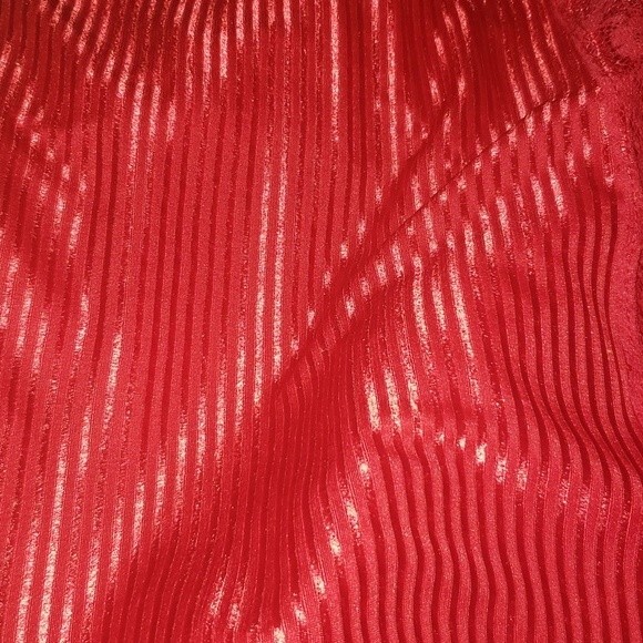 Frederick's of Hollywood Red Lace Robe, Size Small. Excellent Condition - Picture 4 of 4